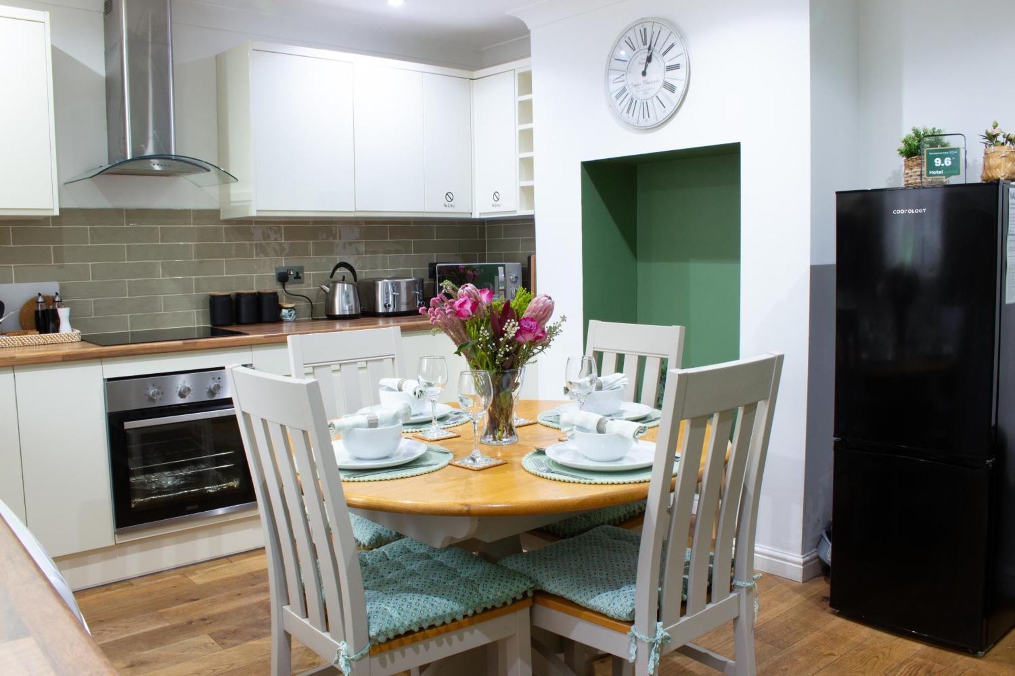 Spacious 4Br House, 2 En Suites With Garden & On-Site Parking ميدستون المظهر الخارجي الصورة
